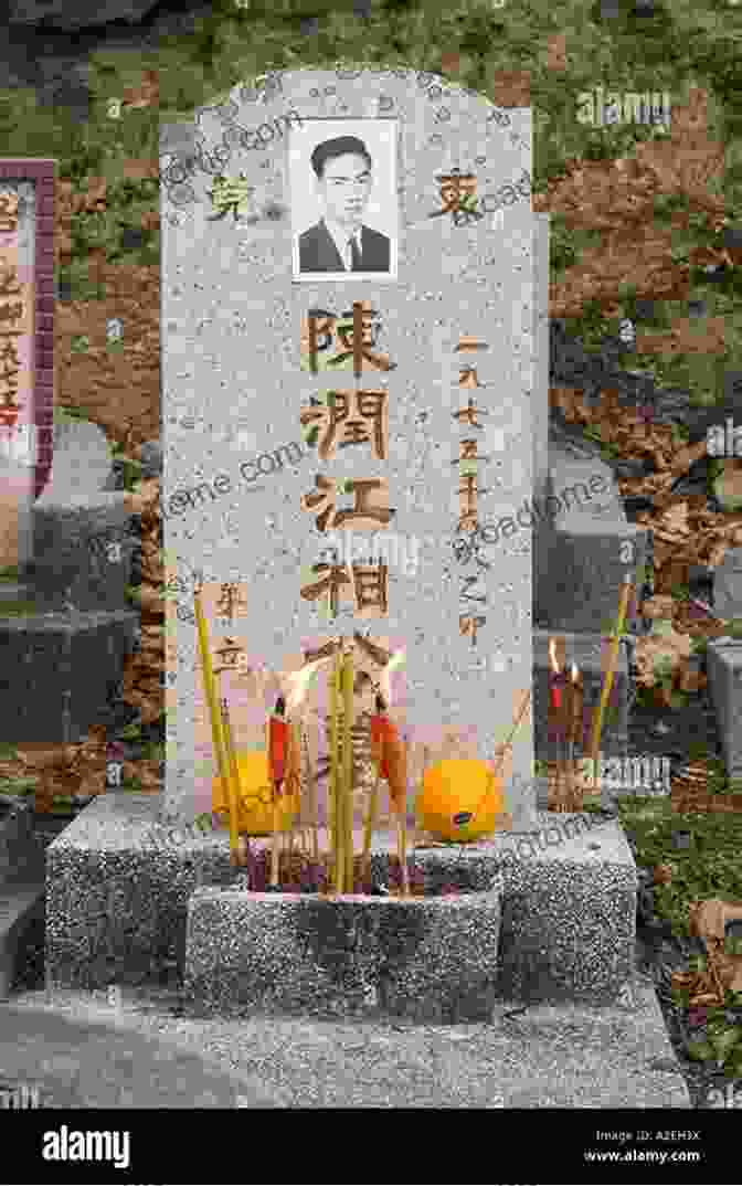 Close Up Of An Elaborate Tombstone In The Hong Kong Cemetery, Featuring Intricate Carvings And Inscriptions. Forgotten Souls: A Social History Of The Hong Kong Cemetery (Royal Asiatic Society Hong Kong Studies Series)