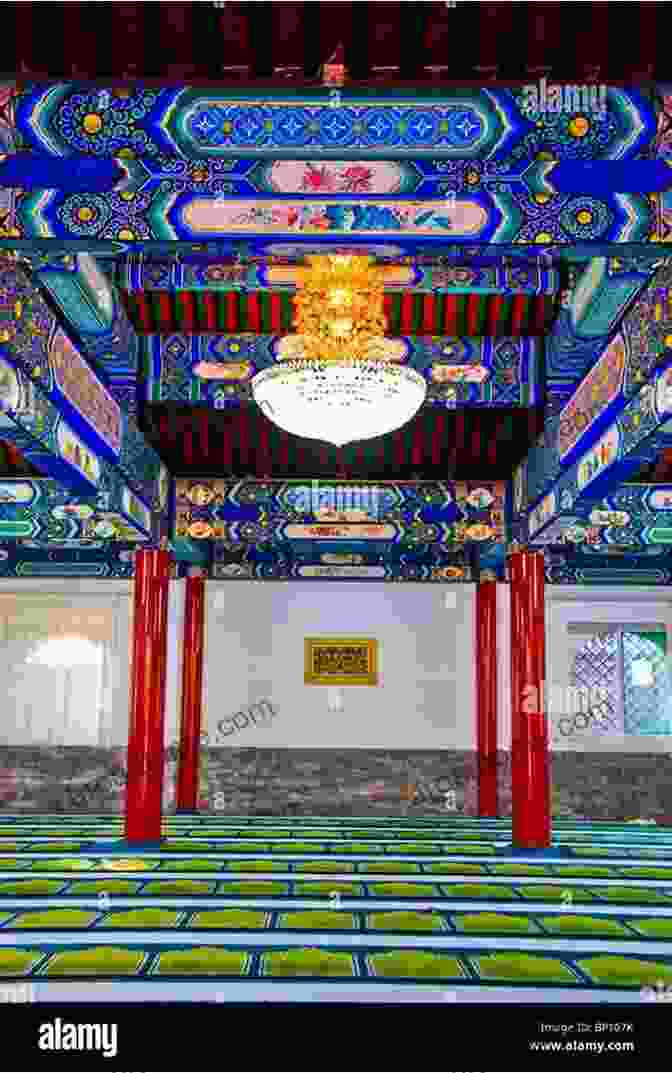 The Interior Of The Niujie Mosque In Beijing, Showcasing Its Intricate Calligraphy, Colorful Tiles, And Harmonious Blend Of Chinese And Islamic Architectural Elements. Islam In China (Islam In Series)